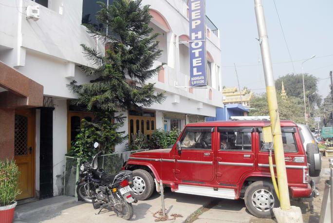 Deep Hotel Bodh Gaya Esterno foto